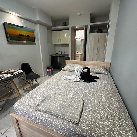 Jordans Room 12 Tesalonika Bagian luar foto